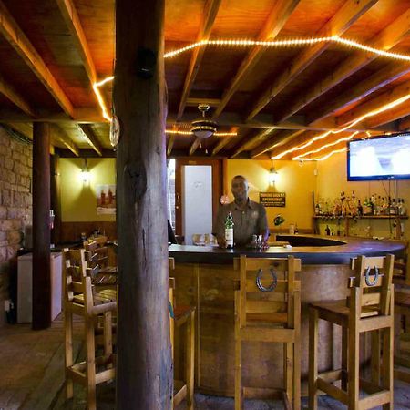 Klein-Aus Vista Desert Horse Inn エクステリア 写真