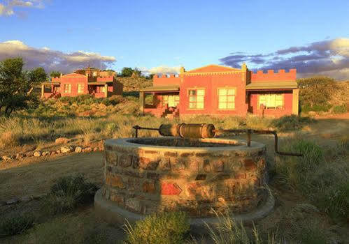 Klein-Aus Vista Desert Horse Inn エクステリア 写真
